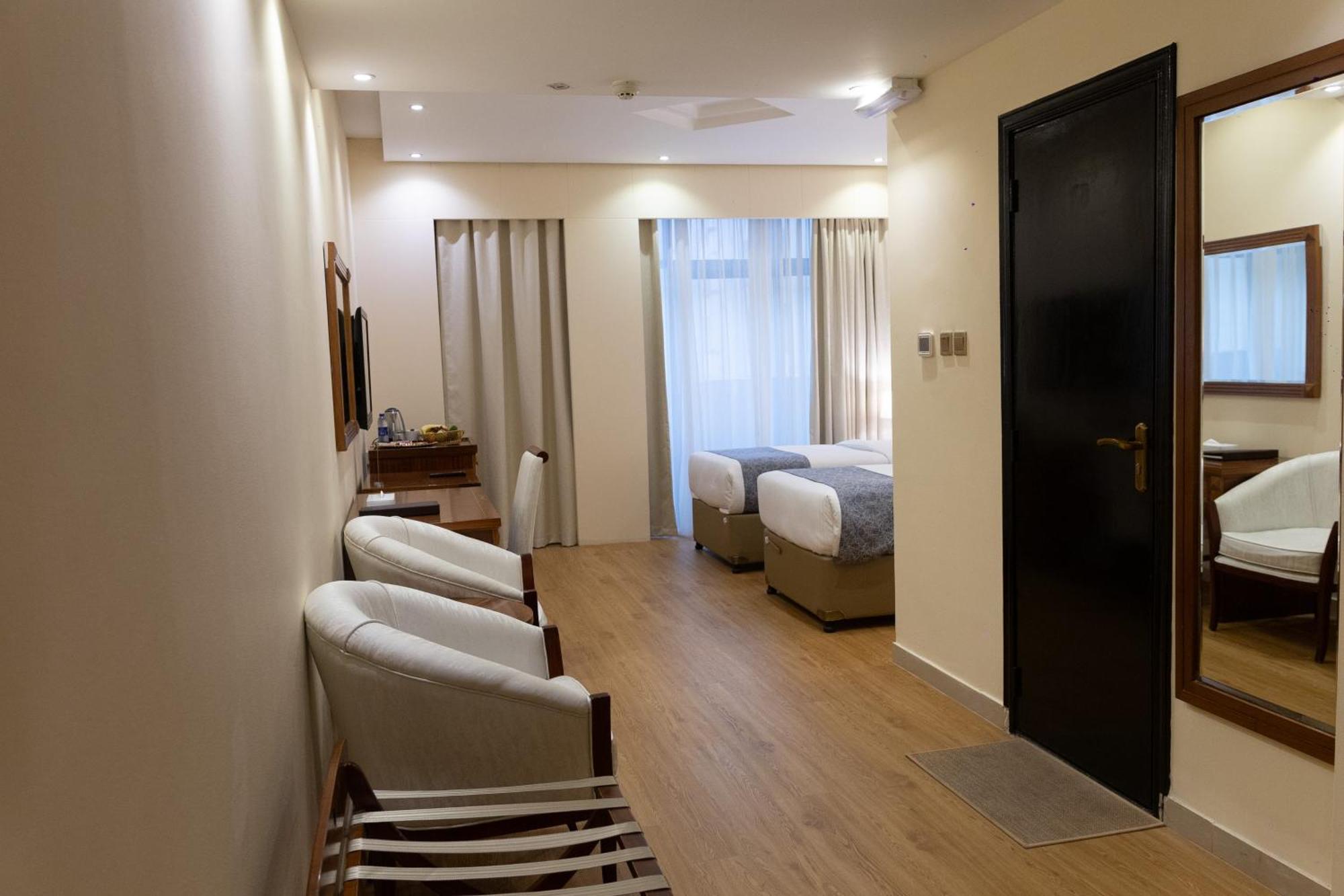 Vendome Plaza Hotel ดูไบ ภายนอก รูปภาพ